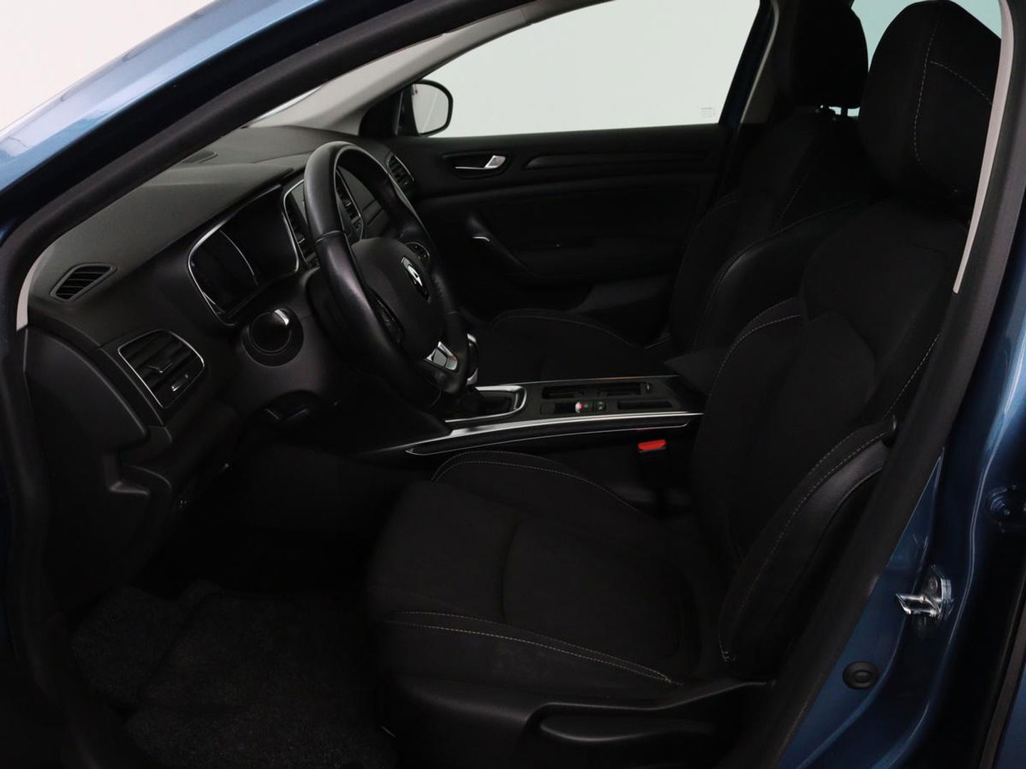 Renault Mégane 1.3 TCe Limited | Trekhaak | Navigatie | Keyless | Climate control | Parkeerhulp | Cruise control | Bluetooth | DAB