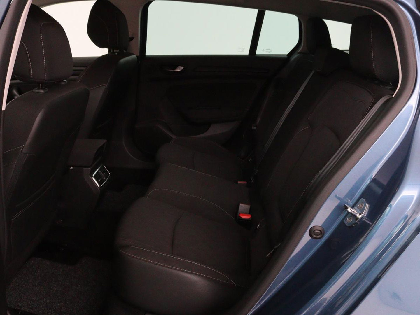 Renault Mégane 1.3 TCe Limited | Trekhaak | Navigatie | Keyless | Climate control | Parkeerhulp | Cruise control | Bluetooth | DAB
