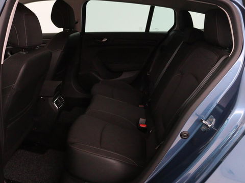 Renault Mégane 1.3 TCe Limited | Trekhaak | Navigatie | Keyless | Climate control | Parkeerhulp | Cruise control | Bluetooth | DAB