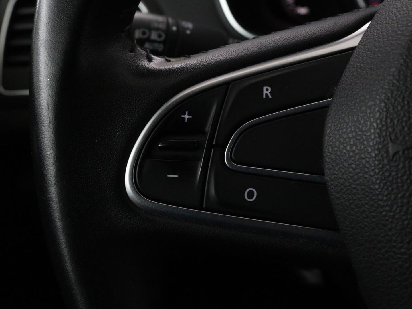 Renault Mégane 1.3 TCe Limited | Trekhaak | Navigatie | Keyless | Climate control | Parkeerhulp | Cruise control | Bluetooth | DAB