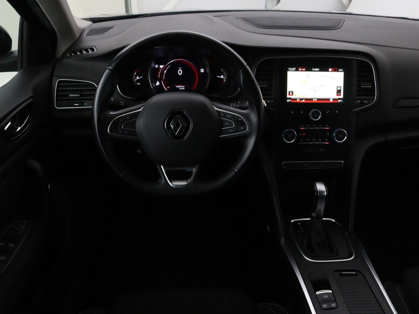 Renault Mégane 1.3 TCe Limited | Trekhaak | Navigatie | Keyless | Climate control | Parkeerhulp | Cruise control | Bluetooth | DAB