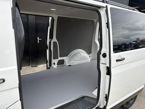 Volkswagen Transporter 2.0TDI L2H1 | 2x Schuifdeur | 18 inch LMV | Stoelverwarming