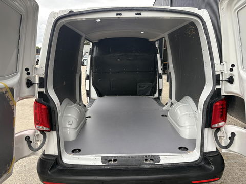 Volkswagen Transporter 2.0TDI L2H1 | 2x Schuifdeur | 18 inch LMV | Stoelverwarming