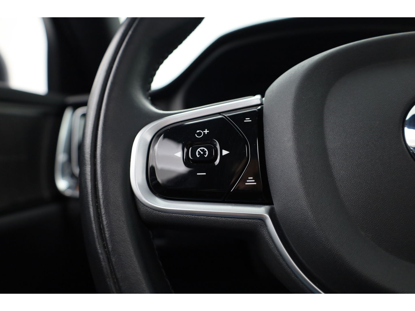 Volvo V60 2.0 T6 Recharge AWD Inscription | Long Range |Tailored Wool | Pano-dak | ACC | H&K Audio | 360 Camera |