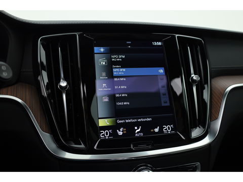 Volvo V60 2.0 T6 Recharge AWD Inscription | Long Range |Tailored Wool | Pano-dak | ACC | H&K Audio | 360 Camera |