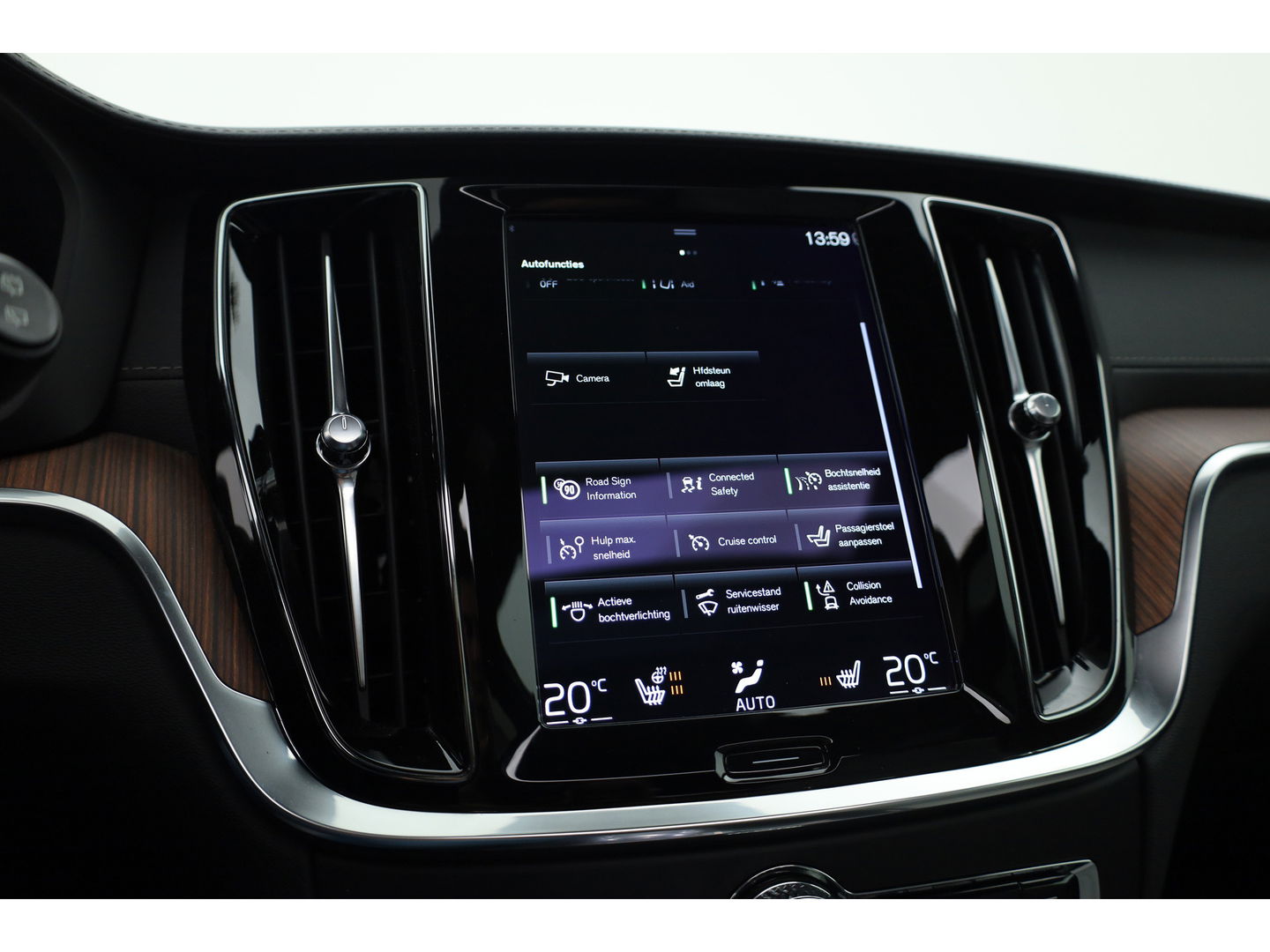 Volvo V60 2.0 T6 Recharge AWD Inscription | Long Range |Tailored Wool | Pano-dak | ACC | H&K Audio | 360 Camera |
