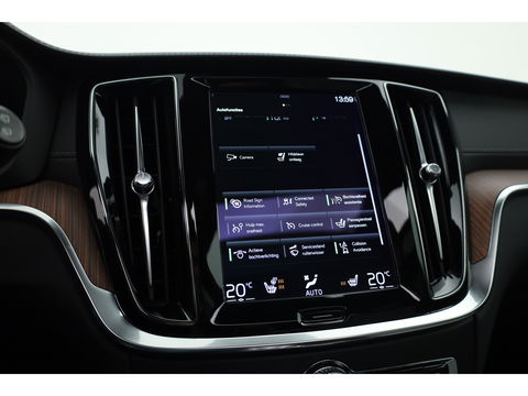 Volvo V60 2.0 T6 Recharge AWD Inscription | Long Range |Tailored Wool | Pano-dak | ACC | H&K Audio | 360 Camera |