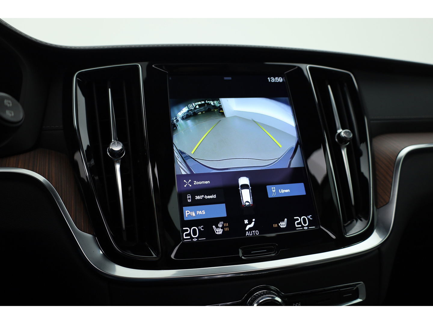 Volvo V60 2.0 T6 Recharge AWD Inscription | Long Range |Tailored Wool | Pano-dak | ACC | H&K Audio | 360 Camera |