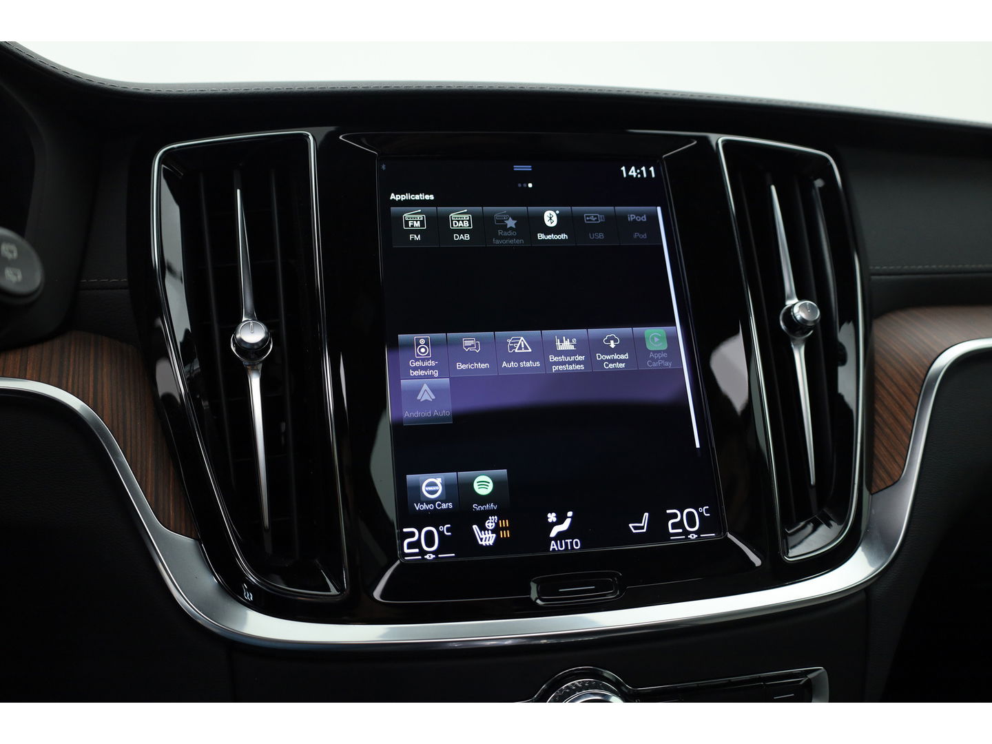 Volvo V60 2.0 T6 Recharge AWD Inscription | Long Range |Tailored Wool | Pano-dak | ACC | H&K Audio | 360 Camera |