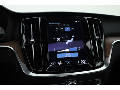 Volvo V60 2.0 T6 Recharge AWD Inscription | Long Range |Tailored Wool | Pano-dak | ACC | H&K Audio | 360 Camera |