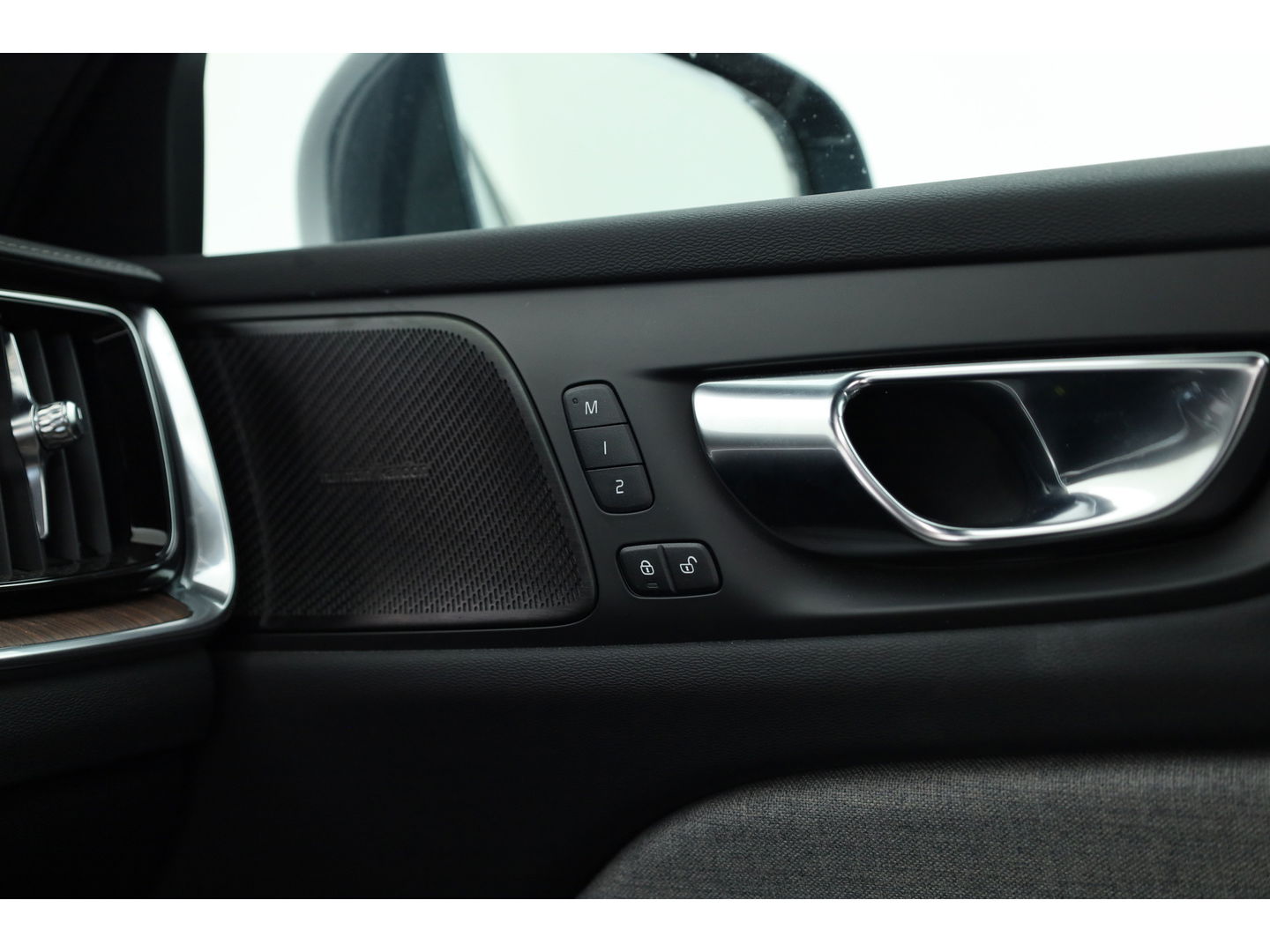 Volvo V60 2.0 T6 Recharge AWD Inscription | Long Range |Tailored Wool | Pano-dak | ACC | H&K Audio | 360 Camera |