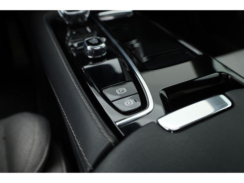 Volvo V60 2.0 T6 Recharge AWD Inscription | Long Range |Tailored Wool | Pano-dak | ACC | H&K Audio | 360 Camera |
