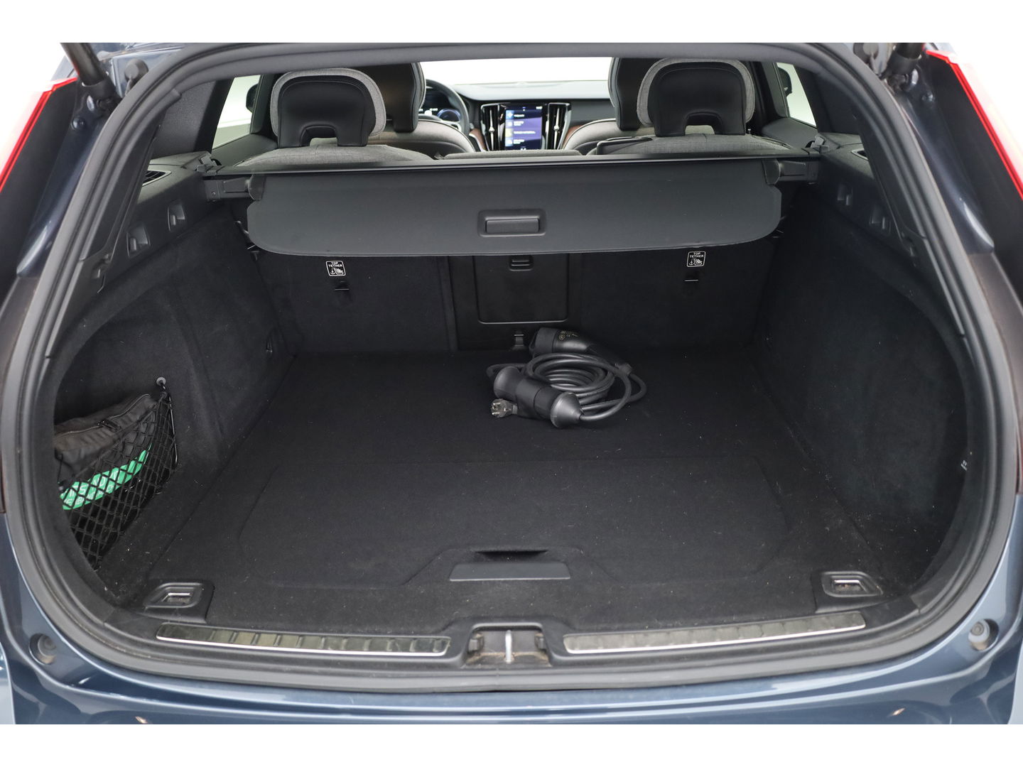 Volvo V60 2.0 T6 Recharge AWD Inscription | Long Range |Tailored Wool | Pano-dak | ACC | H&K Audio | 360 Camera |