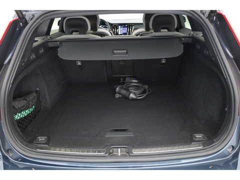 Volvo V60 2.0 T6 Recharge AWD Inscription | Long Range |Tailored Wool | Pano-dak | ACC | H&K Audio | 360 Camera |
