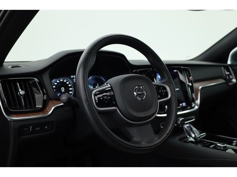 Volvo V60 2.0 T6 Recharge AWD Inscription | Long Range |Tailored Wool | Pano-dak | ACC | H&K Audio | 360 Camera |