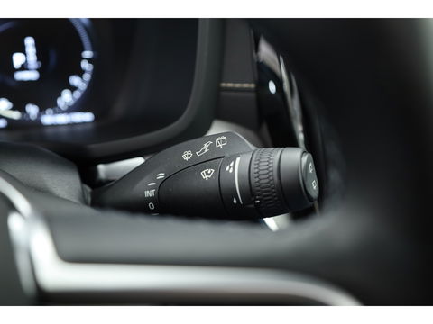 Volvo V60 2.0 T6 Recharge AWD R-Design | Long Range | Pano-dak | Head-up | H&K Audio | ACC |