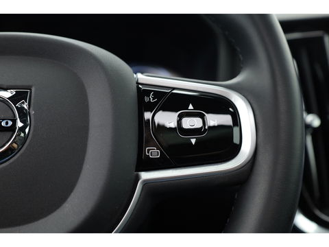 Volvo V60 2.0 T6 Recharge AWD R-Design | Long Range | Pano-dak | Head-up | H&K Audio | ACC |
