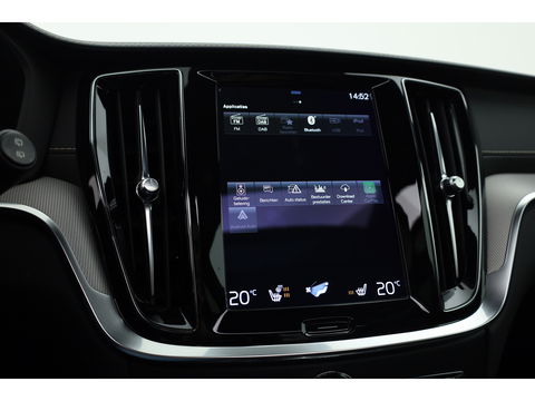 Volvo V60 2.0 T6 Recharge AWD R-Design | Long Range | Pano-dak | Head-up | H&K Audio | ACC |