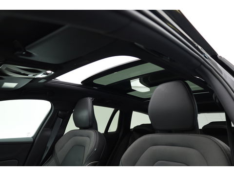 Volvo V60 2.0 T6 Recharge AWD R-Design | Long Range | Pano-dak | Head-up | H&K Audio | ACC |
