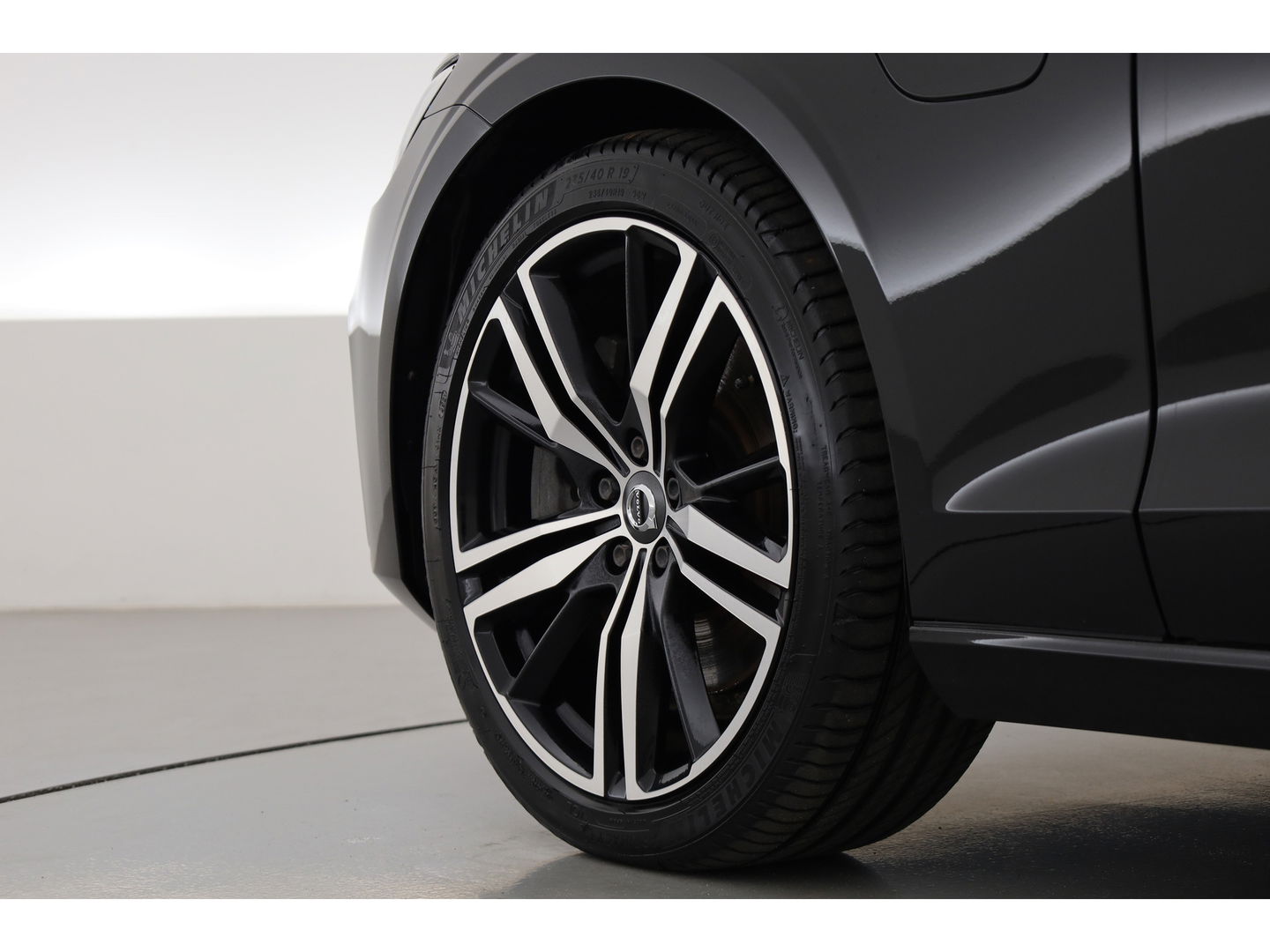 Volvo V60 2.0 T6 Recharge AWD R-Design | Long Range | Pano-dak | Head-up | H&K Audio | ACC |
