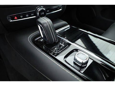 Volvo V60 2.0 T6 Recharge AWD R-Design | Long Range | Pano-dak | Head-up | H&K Audio | ACC |