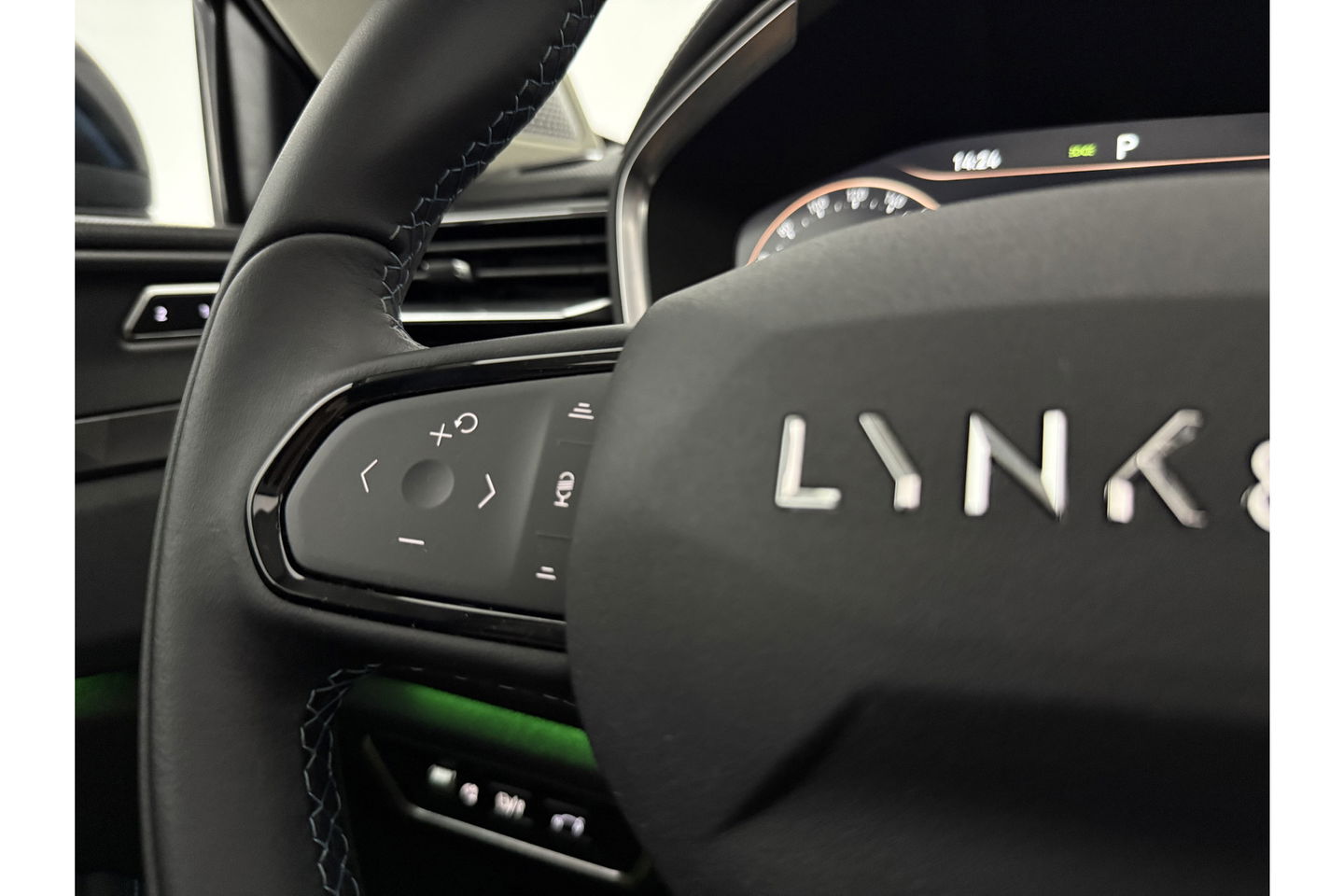 Lynk Co 01 1.5 VERWACHT | UNIEK Mat Grijs! | Pano LED Sfeer 360Camera ACC Memory Carplay Clima Navi Virtual 20"LMV