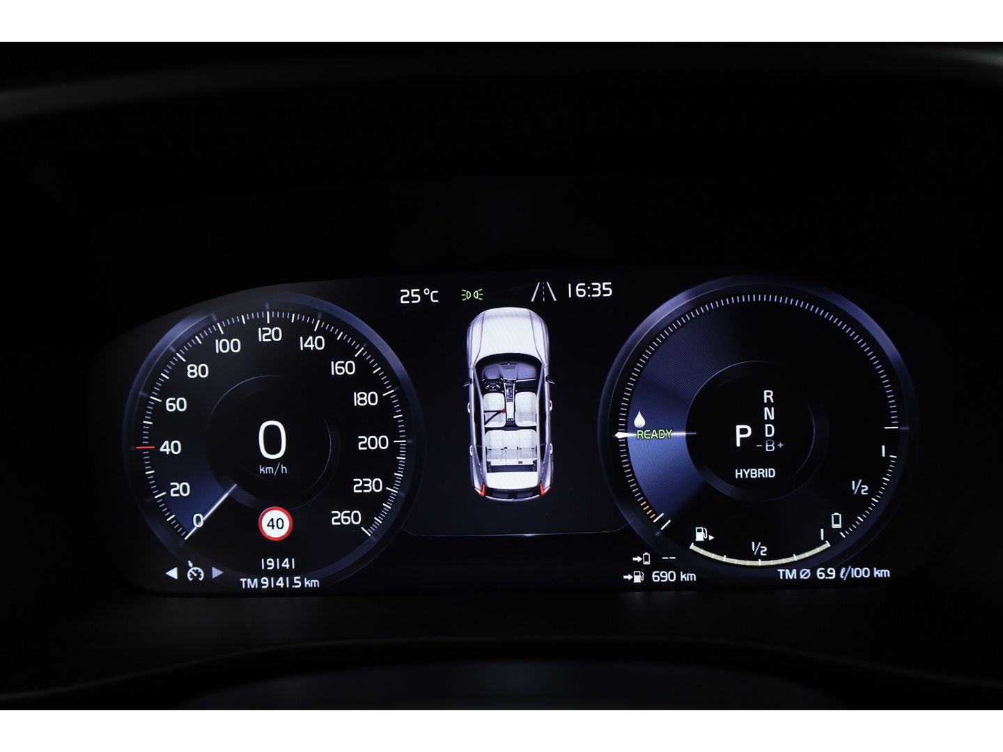 Volvo XC40 1.5 T5 Recharge R-Design | 360 camera | Stoel + stuurverwarming | Apple Carplay |