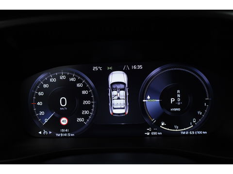 Volvo XC40 1.5 T5 Recharge R-Design | 360 camera | Stoel + stuurverwarming | Apple Carplay |
