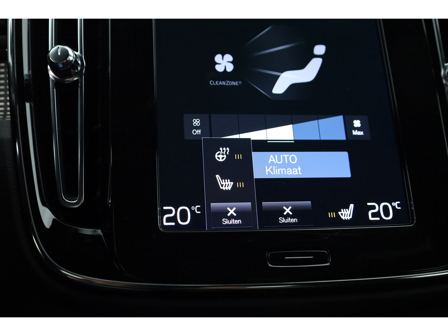 Volvo XC40 1.5 T5 Recharge R-Design | 360 camera | Stoel + stuurverwarming | Apple Carplay |