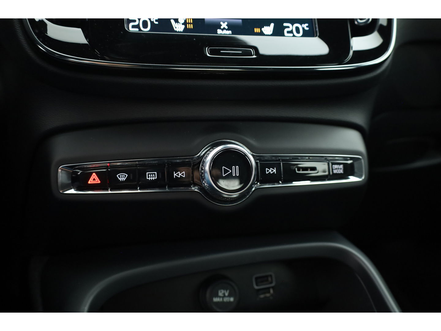 Volvo XC40 1.5 T5 Recharge R-Design | 360 camera | Stoel + stuurverwarming | Apple Carplay |