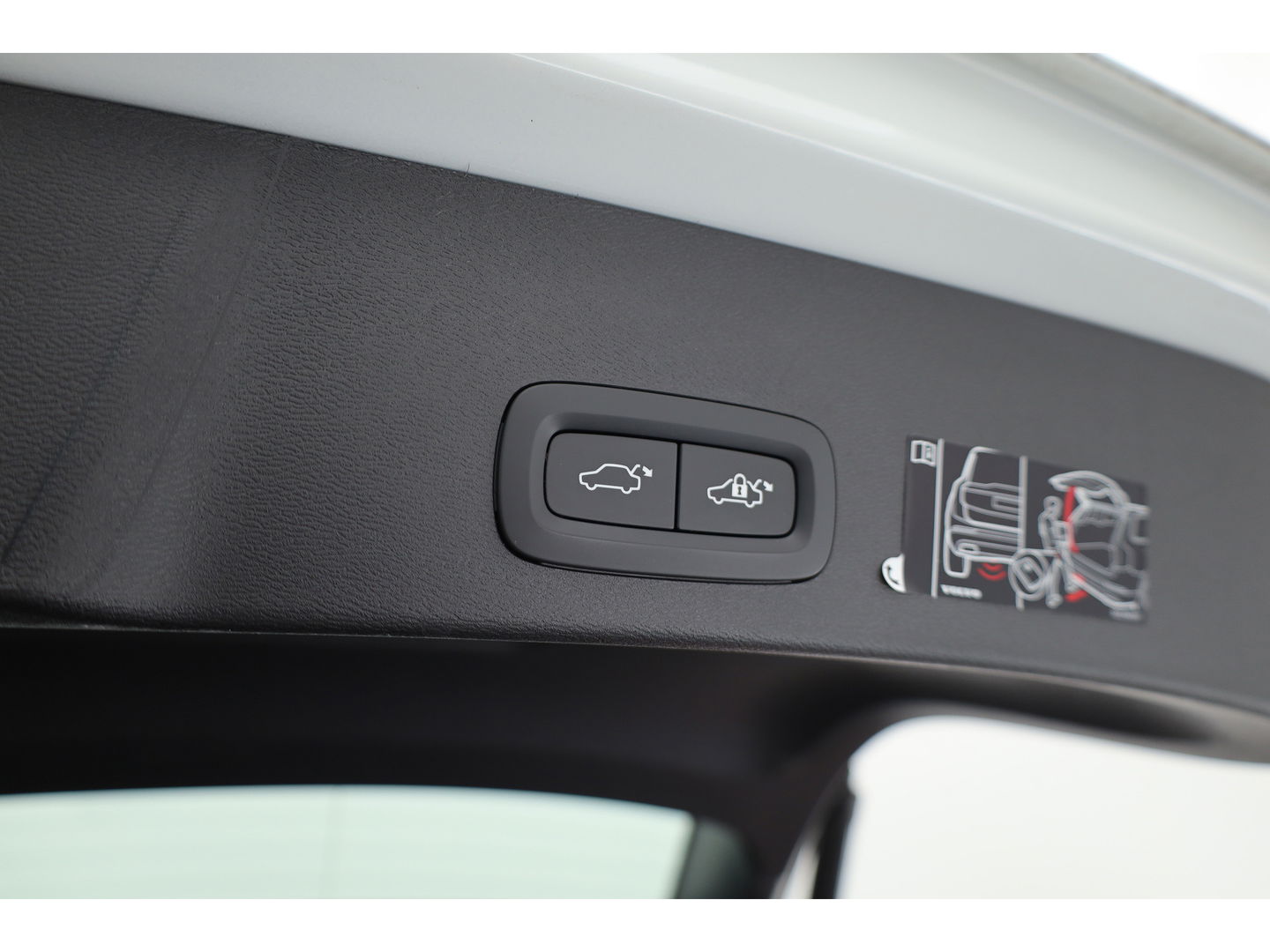 Volvo XC40 1.5 T5 Recharge R-Design | 360 camera | Stoel + stuurverwarming | Apple Carplay |