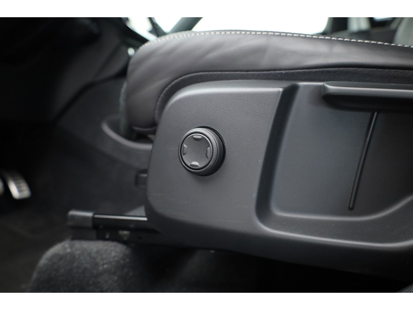 Volvo XC40 1.5 T5 Recharge R-Design | 360 camera | Stoel + stuurverwarming | Apple Carplay |