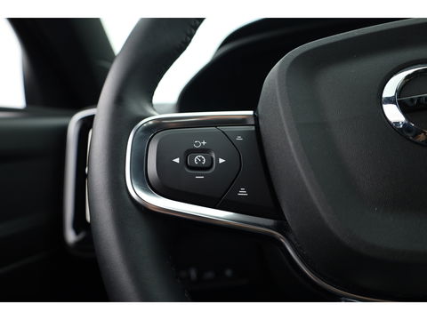 Volvo XC40 1.5 T5 Recharge R-Design | 360 camera | Stoel + stuurverwarming | Apple Carplay |