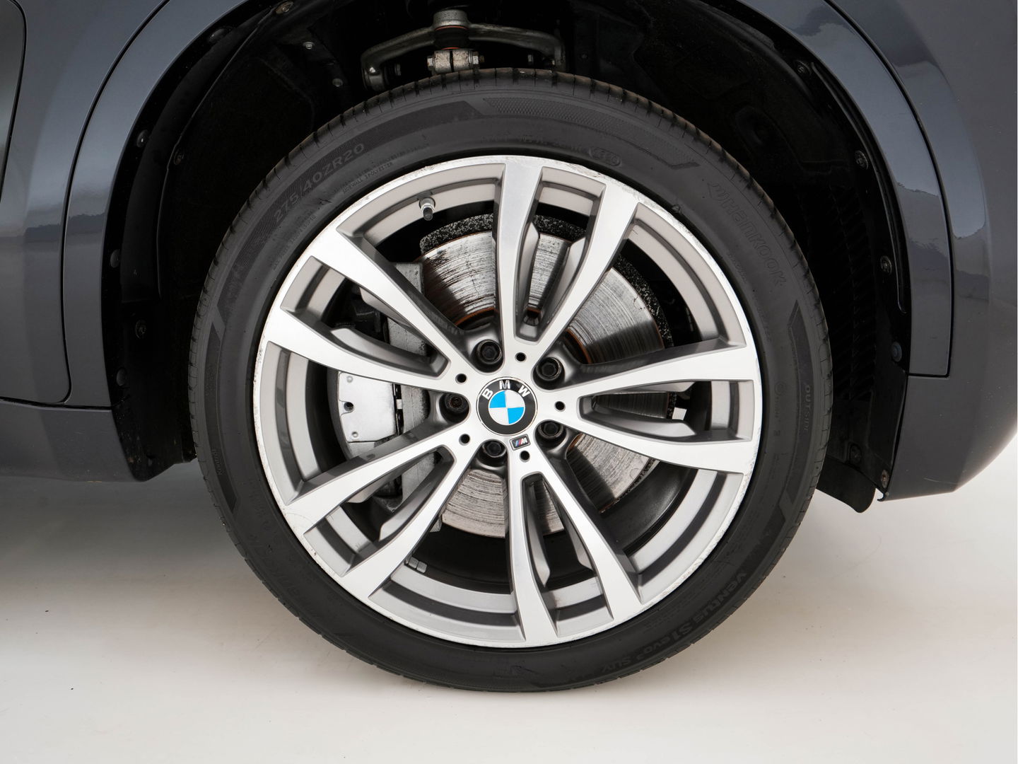 BMW X6 xDrive50i High-Executive M-Sportpack Aut. *PANO | HEAD-UP | TWO-COLOUR-LUXURYLEATHER | FULL-LED | MEMORY-PACK | HARMAN/KARDON-SOUNDSYSTEM |  | BLIND-SPOT | KEYLESS | CAMERA | COMFORT-SEATS | SOFT-CLOSE | 20''ALU*