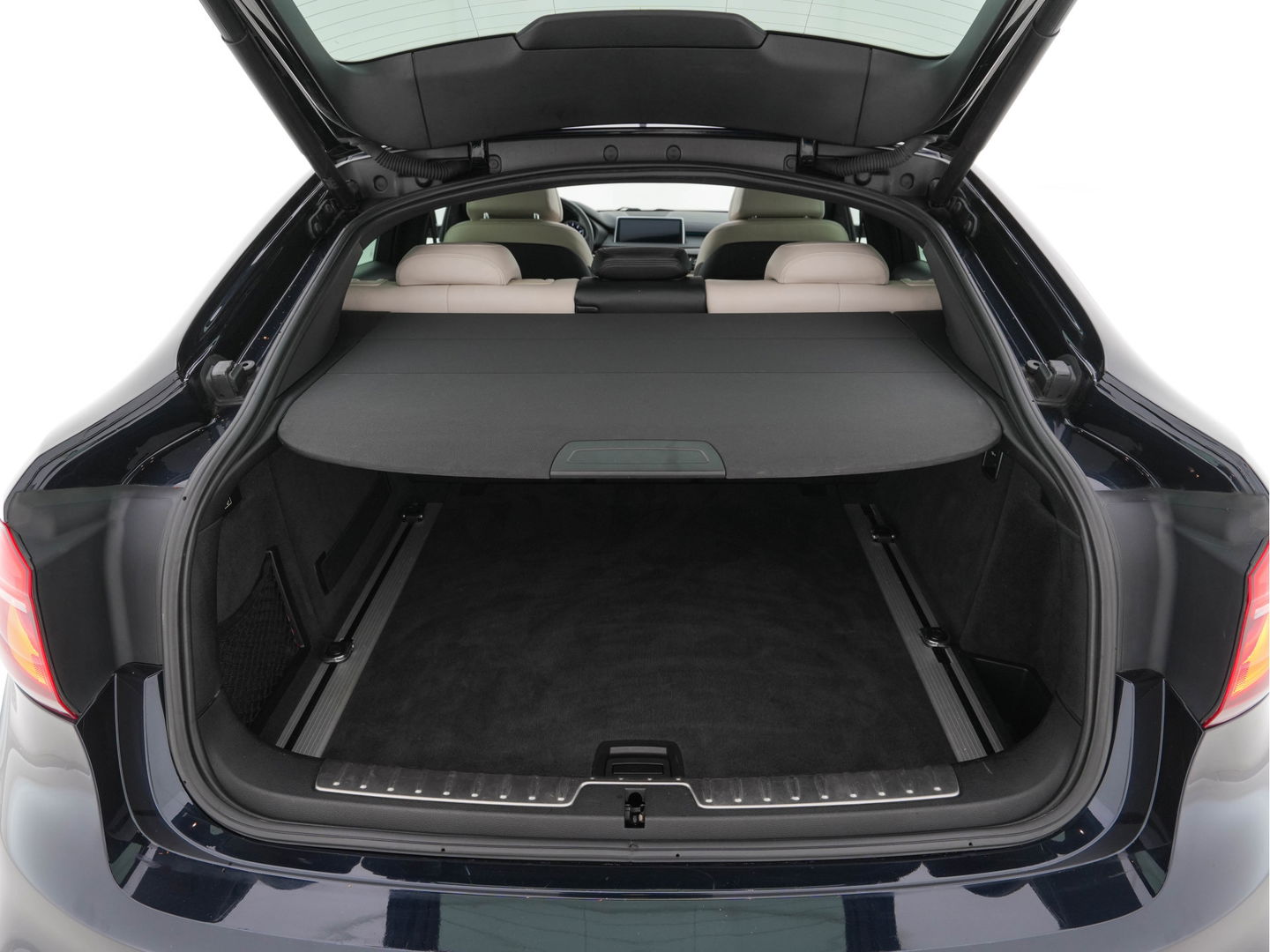 BMW X6 xDrive50i High-Executive M-Sportpack Aut. *PANO | HEAD-UP | TWO-COLOUR-LUXURYLEATHER | FULL-LED | MEMORY-PACK | HARMAN/KARDON-SOUNDSYSTEM | | BLIND-SPOT | KEYLESS | CAMERA | COMFORT-SEATS | SOFT-CLOSE | 20''ALU*