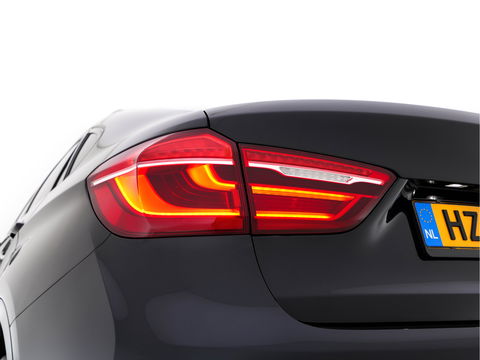 BMW X6 xDrive50i High-Executive M-Sportpack Aut. *PANO | HEAD-UP | TWO-COLOUR-LUXURYLEATHER | FULL-LED | MEMORY-PACK | HARMAN/KARDON-SOUNDSYSTEM |  | BLIND-SPOT | KEYLESS | CAMERA | COMFORT-SEATS | SOFT-CLOSE | 20''ALU*