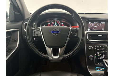 Volvo V60 2.4 D6 AWD Plug-In Hybrid Summum 215PK Trekhaak LED Clima Cruise Navi Memory Stoelverwarming 17''LMV