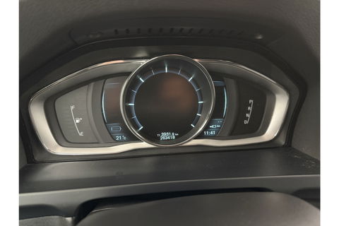 Volvo V60 2.4 D6 AWD Plug-In Hybrid Summum 215PK Trekhaak LED Clima Cruise Navi Memory Stoelverwarming 17''LMV