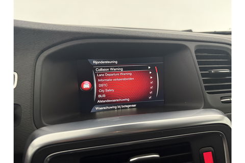 Volvo V60 2.4 D6 AWD Plug-In Hybrid Summum 215PK Trekhaak LED Clima Cruise Navi Memory Stoelverwarming 17''LMV