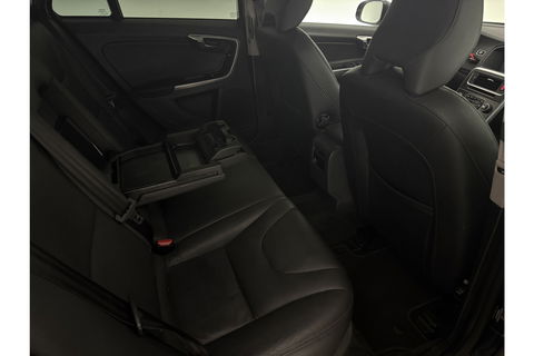 Volvo V60 2.4 D6 AWD Plug-In Hybrid Summum 215PK Trekhaak LED Clima Cruise Navi Memory Stoelverwarming 17''LMV