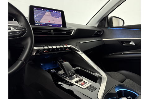Peugeot 3008 1.2 PureTech Sfeer LED Trekhaak Memory Virtual Carplay Cruise 360Camera Clima Navi PDC 19"LMV