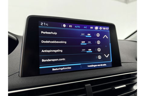 Peugeot 3008 1.2 PureTech Sfeer LED Trekhaak Memory Virtual Carplay Cruise 360Camera Clima Navi PDC 19"LMV