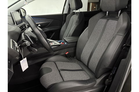 Peugeot 3008 1.2 PureTech Sfeer LED Trekhaak Memory Virtual Carplay Cruise 360Camera Clima Navi PDC 19"LMV