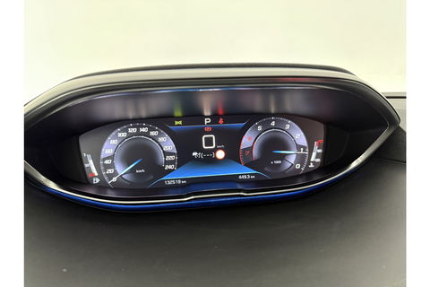 Peugeot 3008 1.2 PureTech Sfeer LED Trekhaak Memory Virtual Carplay Cruise 360Camera Clima Navi PDC 19"LMV