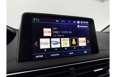Peugeot 3008 1.2 PureTech Sfeer LED Trekhaak Memory Virtual Carplay Cruise 360Camera Clima Navi PDC 19"LMV