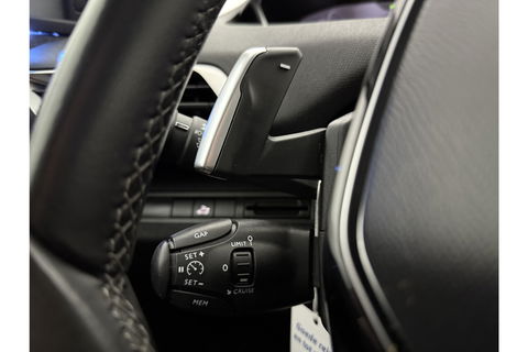 Peugeot 3008 1.2 PureTech Sfeer LED Trekhaak Memory Virtual Carplay Cruise 360Camera Clima Navi PDC 19"LMV