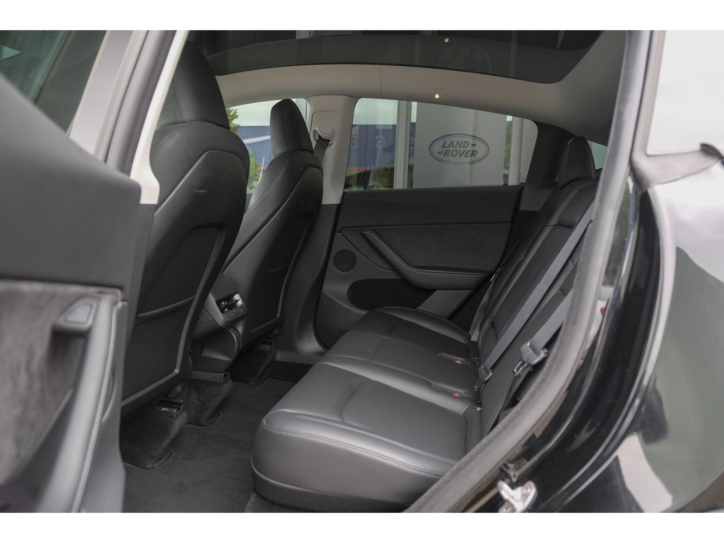Tesla Model Y Performance 462pk AWD 75 kWh Black edition Panoramadak *BTW* NLauto 1e eigenaar