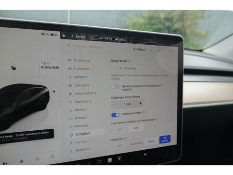 Tesla Model Y Performance 462pk AWD 75 kWh Black edition Panoramadak *BTW* NLauto 1e eigenaar