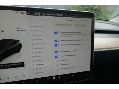 Tesla Model Y Performance 462pk AWD 75 kWh Black edition Panoramadak *BTW* NLauto 1e eigenaar