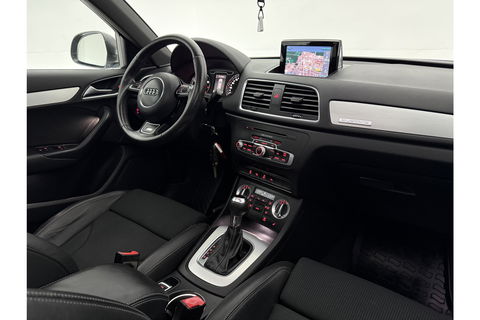 Audi Q3 2.0 TFSI quattro S-Line 170PK Pano LED Camera Trekhaak Clima Cruise Navi PDC 18"LMV